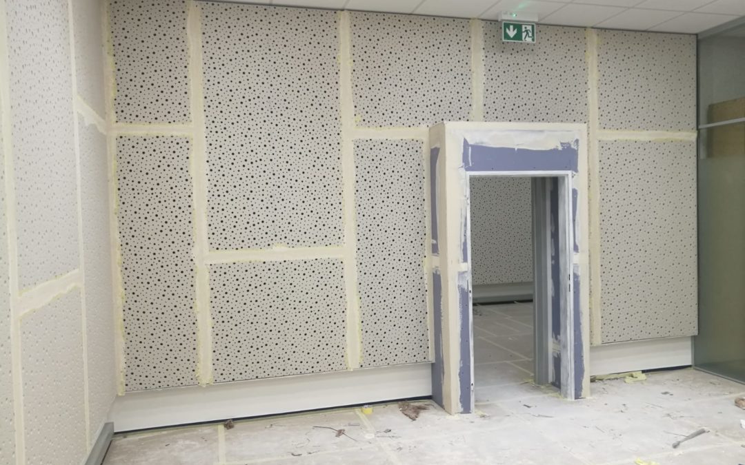 Akustické úpravy učebny ČVUT