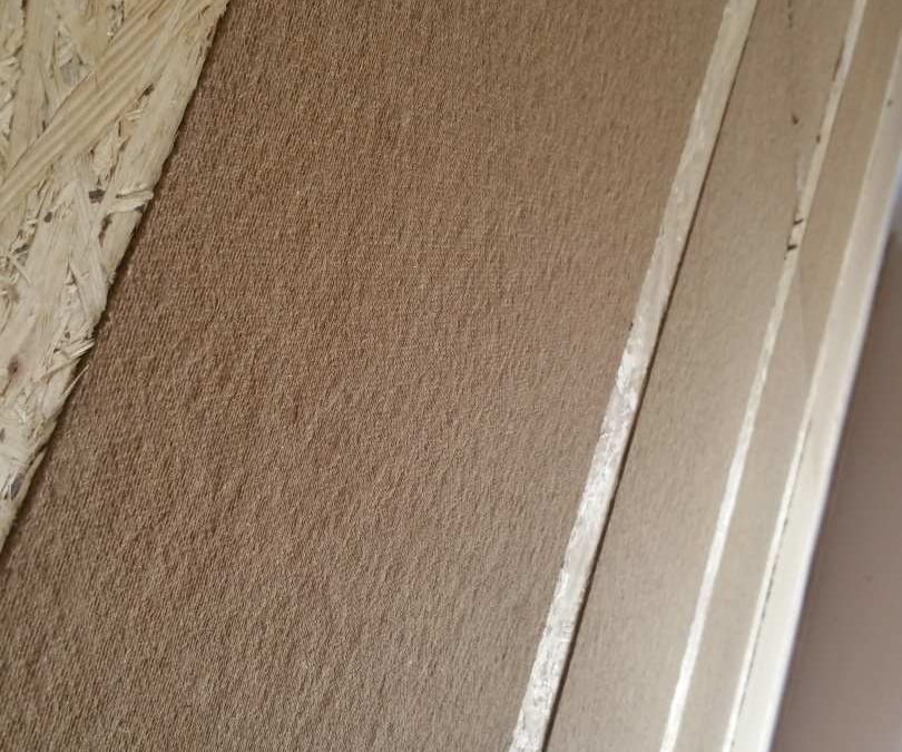 Neprůzvučná předsazená stěna v hotelu Plaza