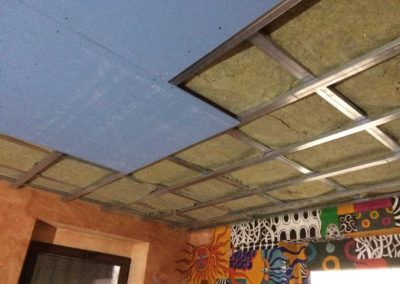 Neprůzvučný strop – restaurace Palmovka