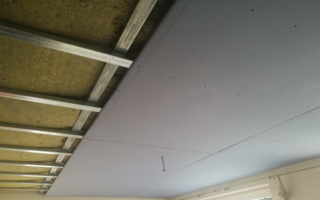 Zvuková izolace starého stropu na Vinohradech
